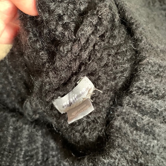 ❤️Aerie Black Crew Neck Oversized Sweater - Picture 2 of 4